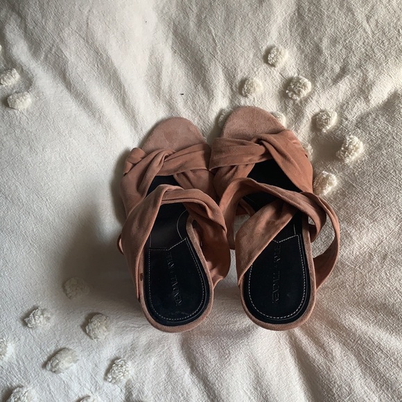 Kendall & Kylie Suede Heels - Worn Once - Picture 5 of 11